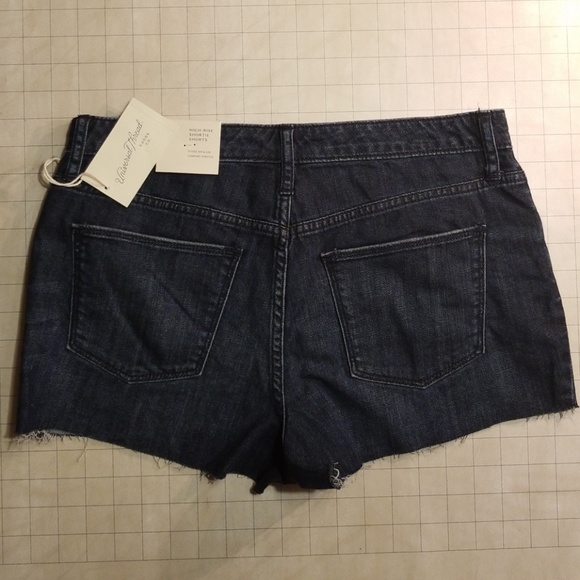 NWT Universal Thread High-Rise Shortie Jean Shorts - Picture 4 of 8